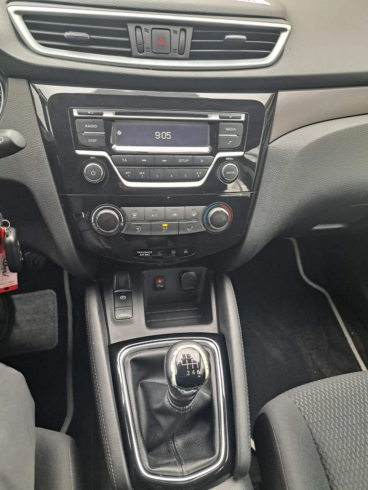 Nissan Qashqai, снимка 12 - Автомобили и джипове - 54623256