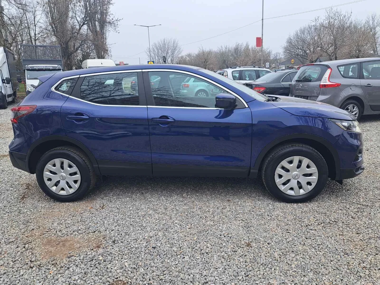 Nissan Qashqai, снимка 7 - Автомобили и джипове - 54623256