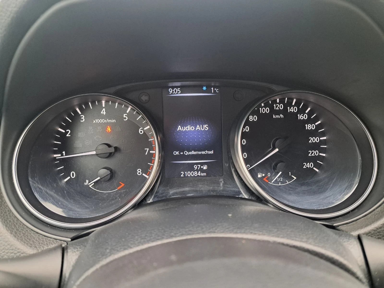 Nissan Qashqai, снимка 11 - Автомобили и джипове - 54623256