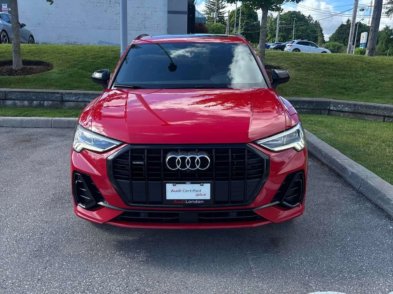 Audi Q3 Technik  CARFAX, снимка 6 - Автомобили и джипове - 54937658