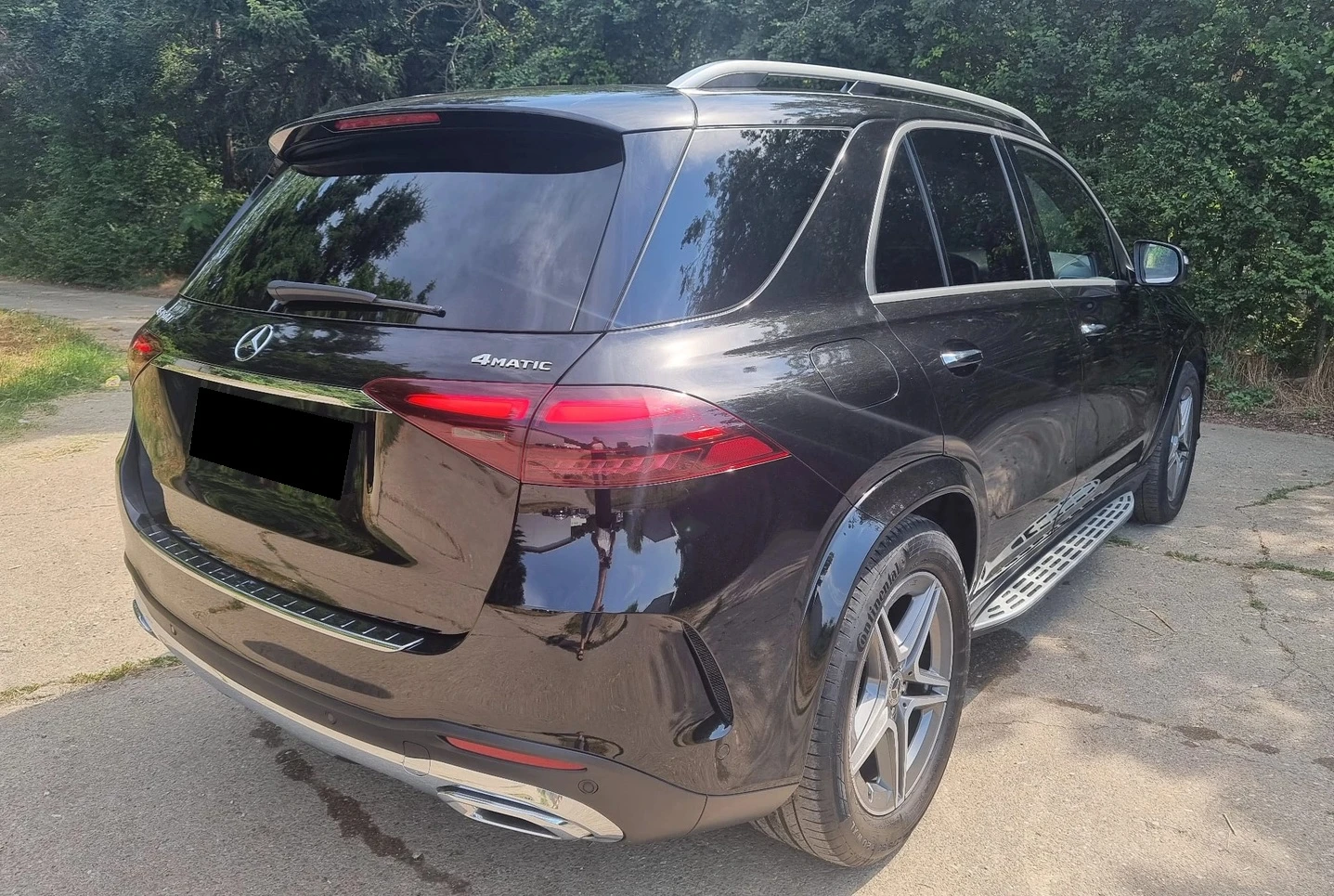 Mercedes-Benz GLE 300 d 4MATIC AMG-Line, снимка 4 - Автомобили и джипове - 55141369