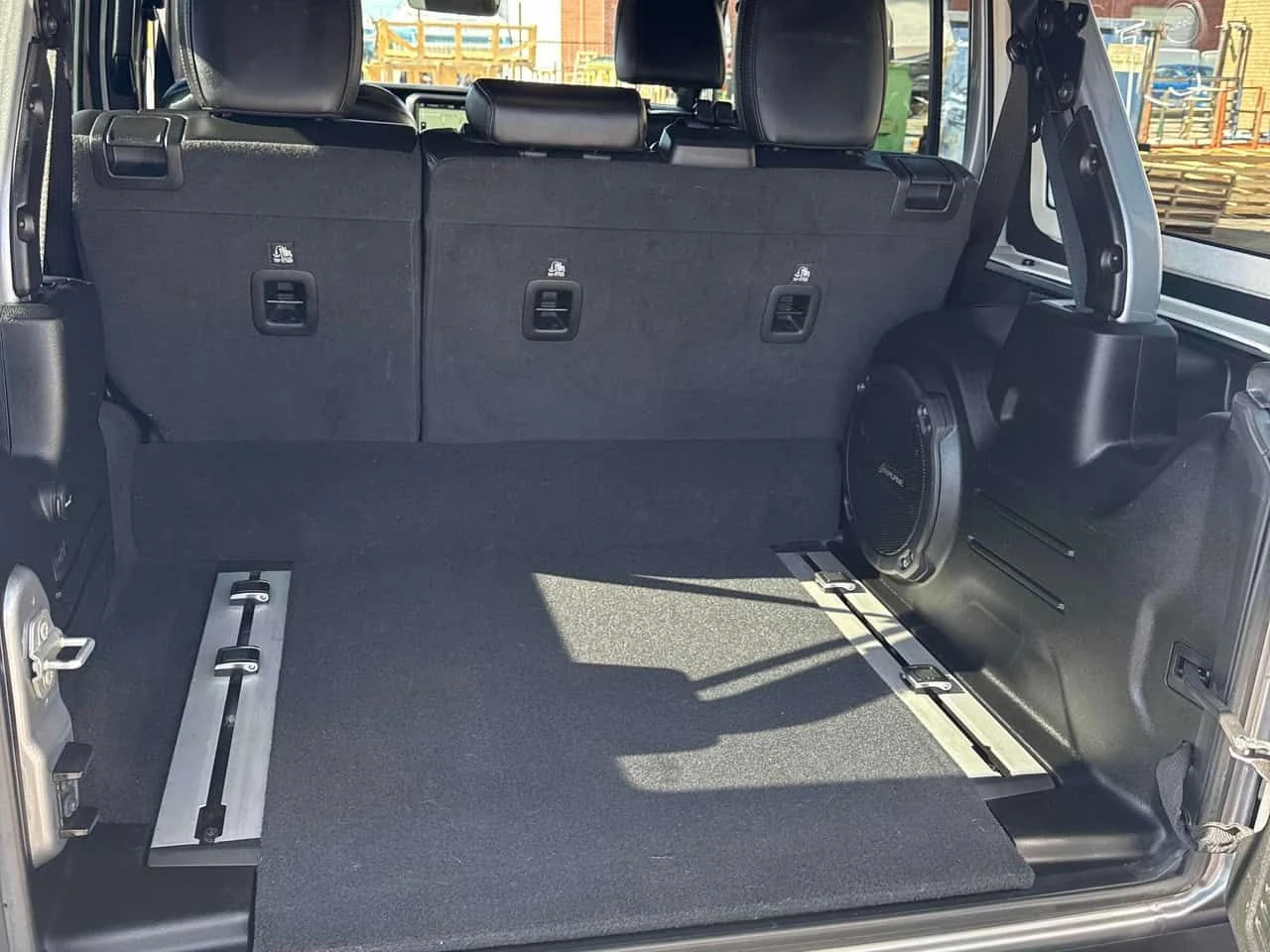 Jeep Wrangler * Unlimited Rubicon * CARFAX * ОПЦИЯ ЗА ФИНАНСИРАН, снимка 15 - Автомобили и джипове - 55545930
