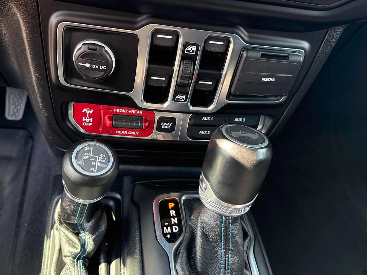 Jeep Wrangler * Unlimited Rubicon * CARFAX * ОПЦИЯ ЗА ФИНАНСИРАН, снимка 10 - Автомобили и джипове - 55545930