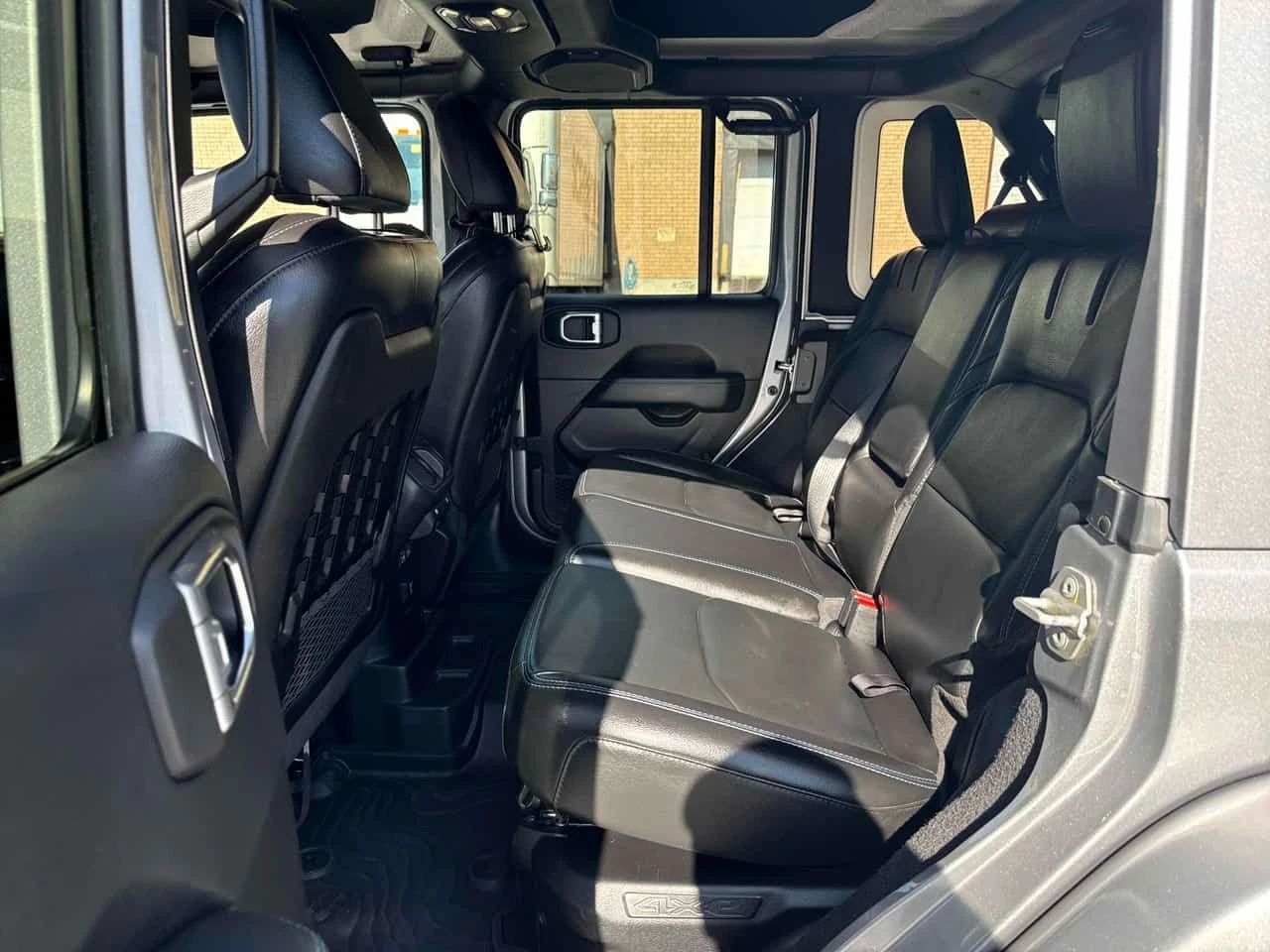 Jeep Wrangler * Unlimited Rubicon * CARFAX * ОПЦИЯ ЗА ФИНАНСИРАН, снимка 14 - Автомобили и джипове - 55545930