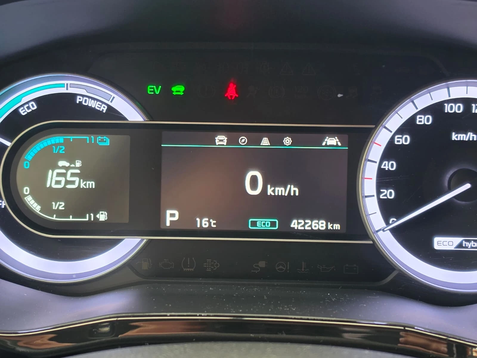 Kia Niro, снимка 15 - Автомобили и джипове - 56628098