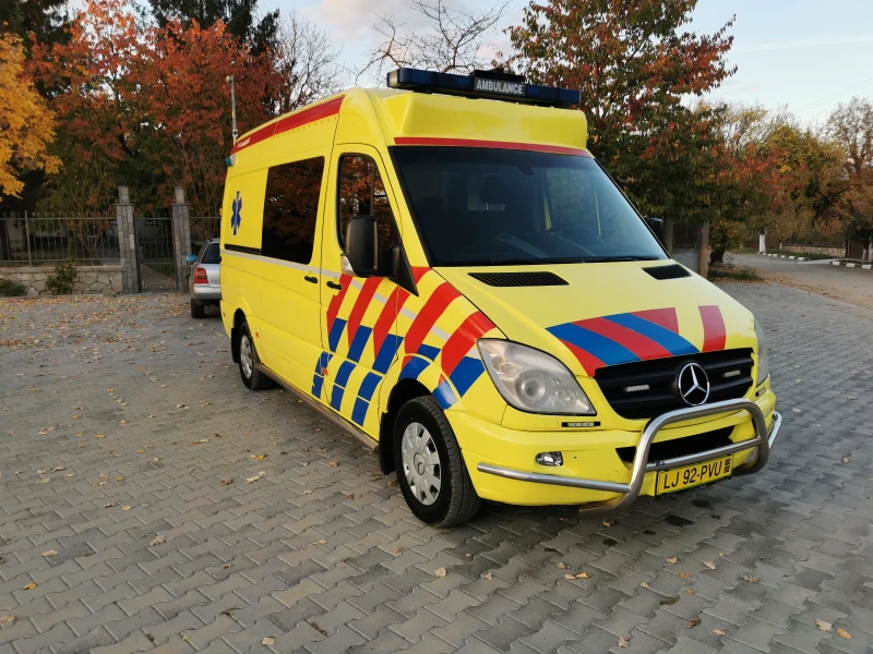 Mercedes-Benz Sprinter 319 Линейка , снимка 1 - Бусове и автобуси - 47857372