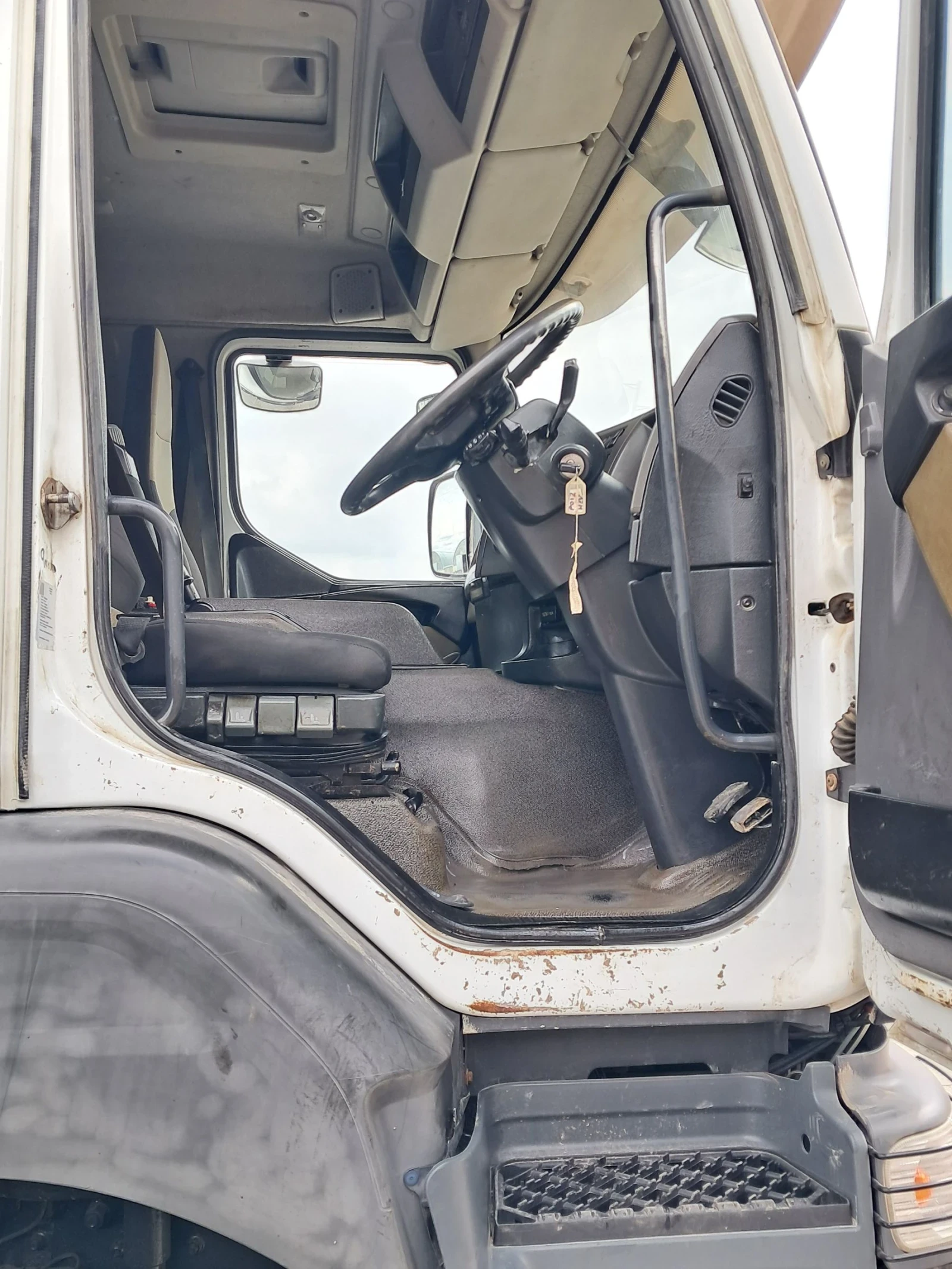 Renault Kerax Бетонов Възел, снимка 9 - Камиони - 54158923