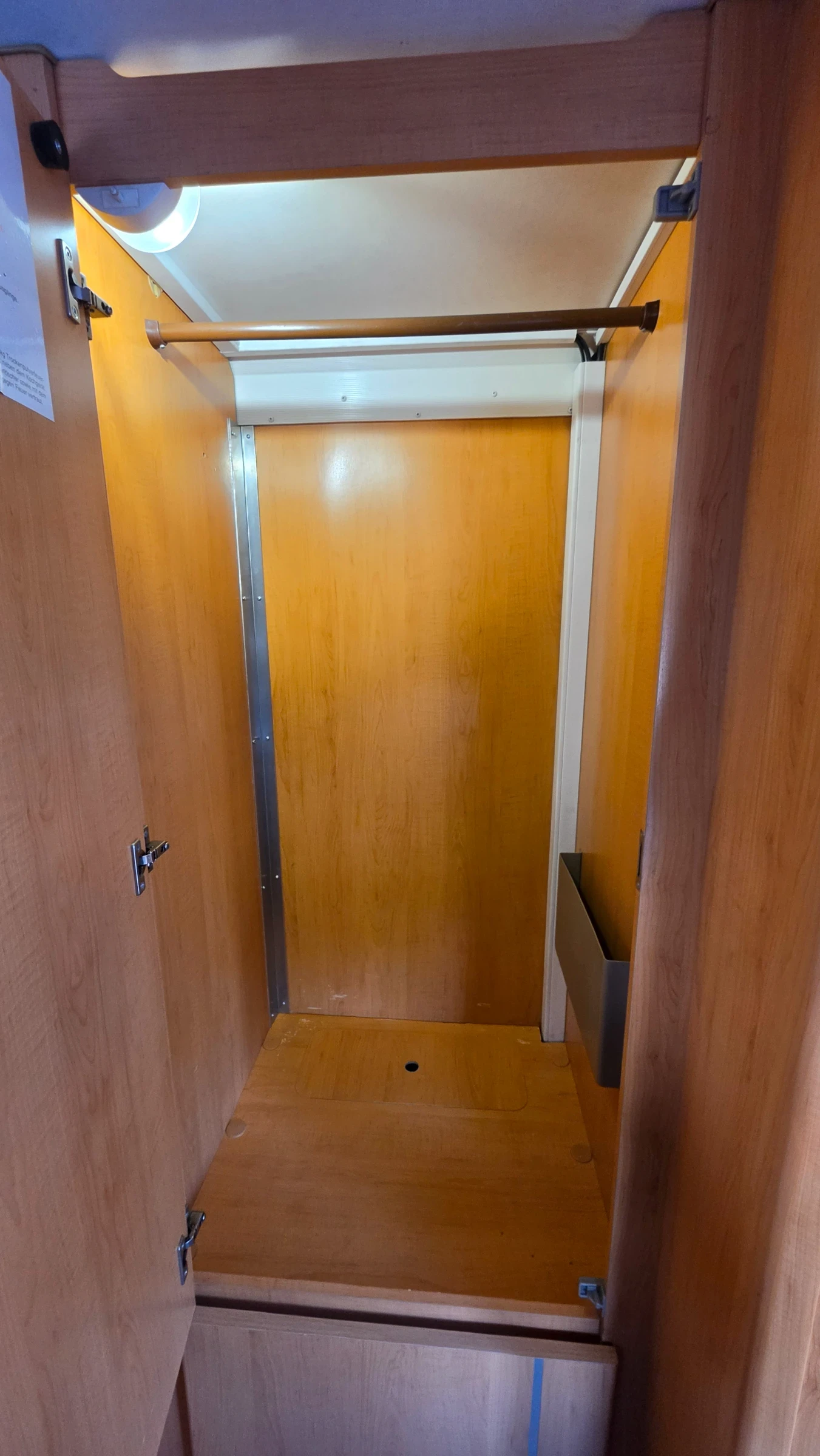 ������ HYMER / ERIBA Hymermobil Classic Integral 2.7 CDI 156 �.� | Mobile.bg � ����������� 9