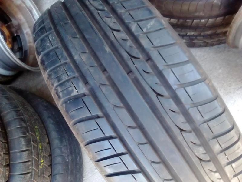 Гуми Летни 215/55R16, снимка 2 - Гуми и джанти - 18592693