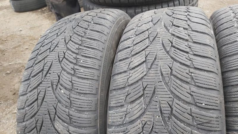 Гуми Зимни 205/70R15, снимка 3 - Гуми и джанти - 27564549