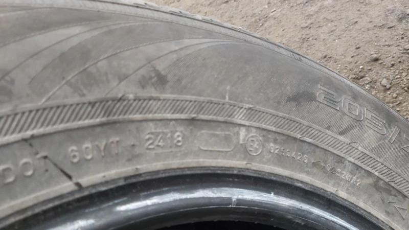 Гуми Зимни 205/70R15, снимка 8 - Гуми и джанти - 27564549