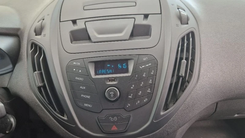 Ford Connect 1.0-101кс. КЛИМА, снимка 13 - Автомобили и джипове - 40087382