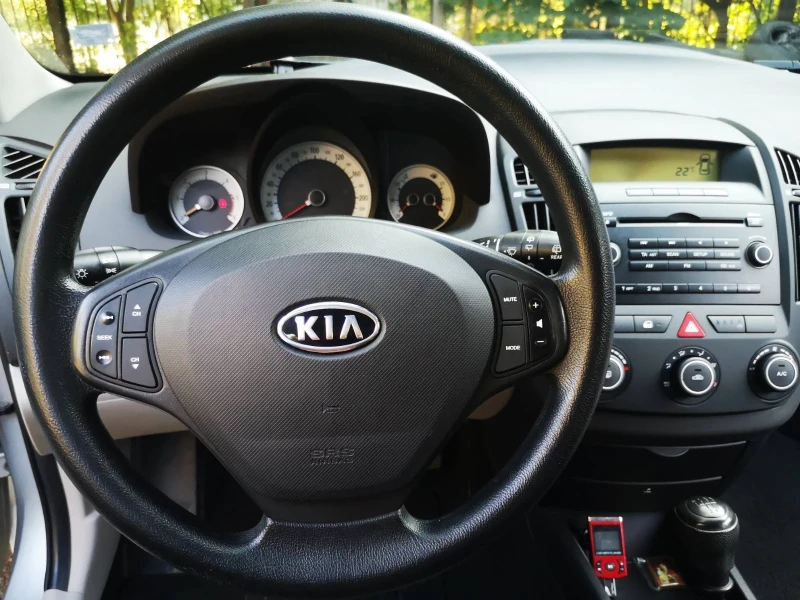 Kia Ceed, снимка 7 - Автомобили и джипове - 48387149