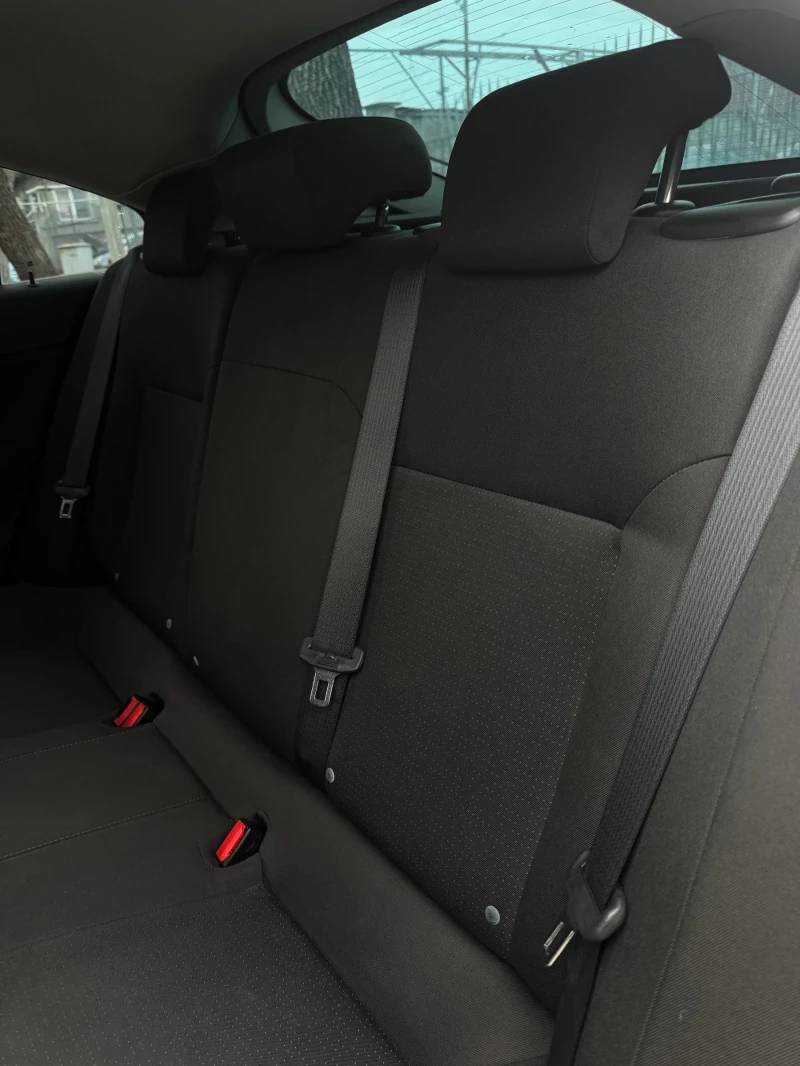 Opel Insignia 1.8 BENZIN AUSTRIA, снимка 14 - Автомобили и джипове - 50565325