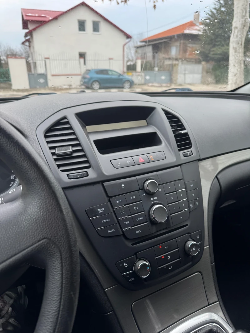 Opel Insignia 1.8 BENZIN AUSTRIA, снимка 9 - Автомобили и джипове - 50565325
