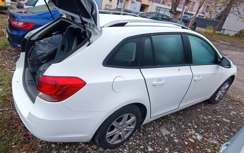 Chevrolet Cruze, снимка 5 - Автомобили и джипове - 52551105