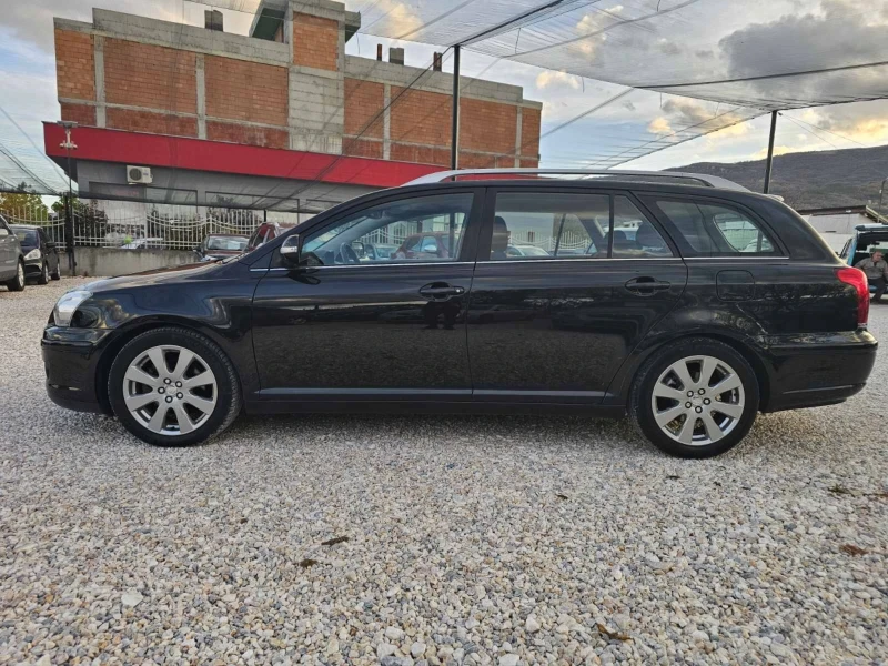 Toyota Avensis 2.0D-4D/FACELIFT/НАВИГАЦИЯ/ПОДГРЕВ, снимка 3 - Автомобили и джипове - 52566906