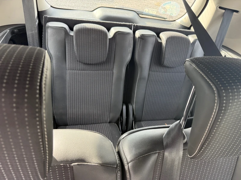 Renault Scenic 6+ 1, снимка 6 - Автомобили и джипове - 52661956