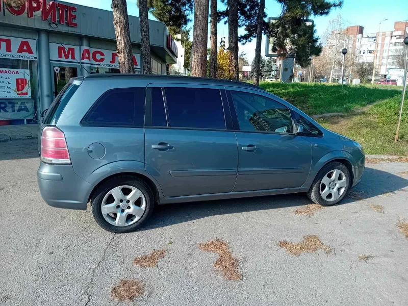 Opel Zafira 1.9, снимка 2 - Автомобили и джипове - 52665494