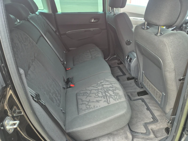 Peugeot 3008 1.6 HDI, NAVI, снимка 11 - Автомобили и джипове - 52669245