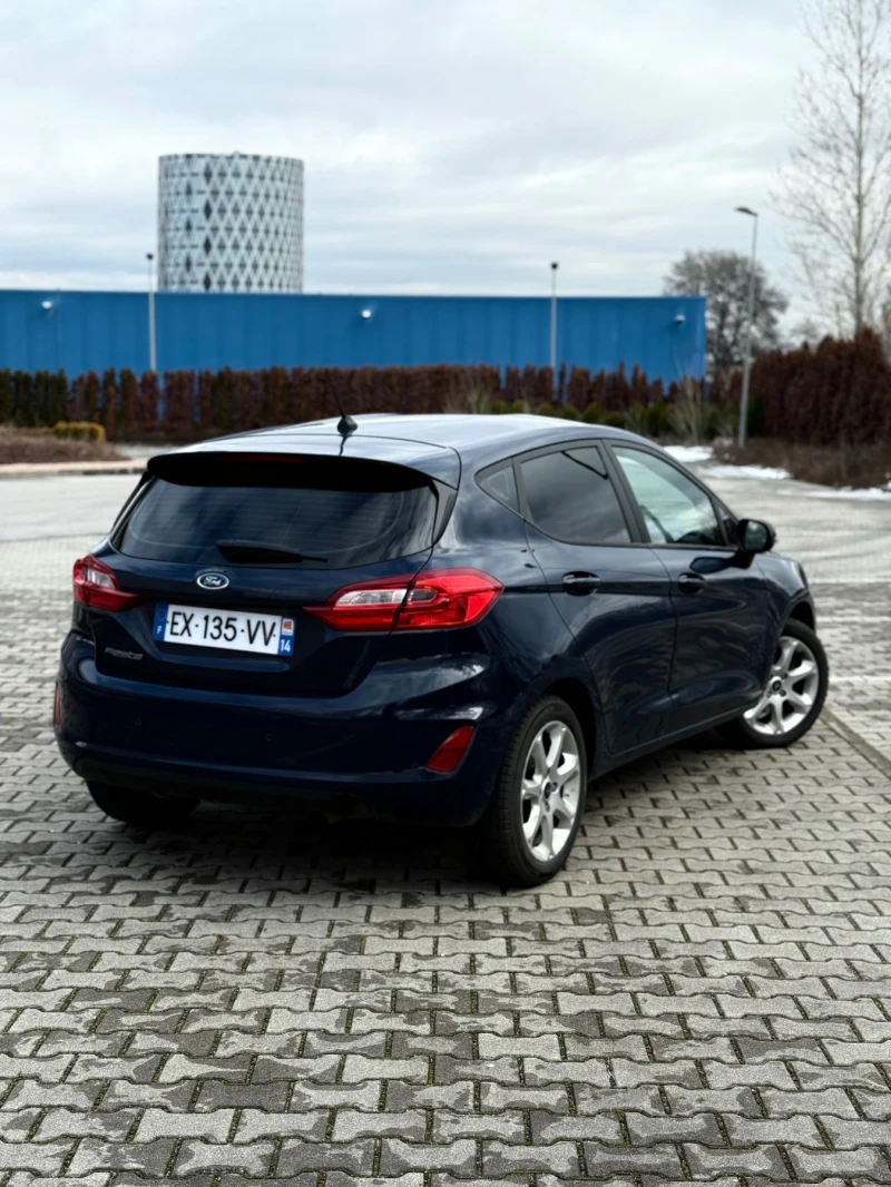 Ford Fiesta 1.1/86кс/105хил км/Ръчка/Нави/Парктроник/Тъч, снимка 5 - Автомобили и джипове - 53097832