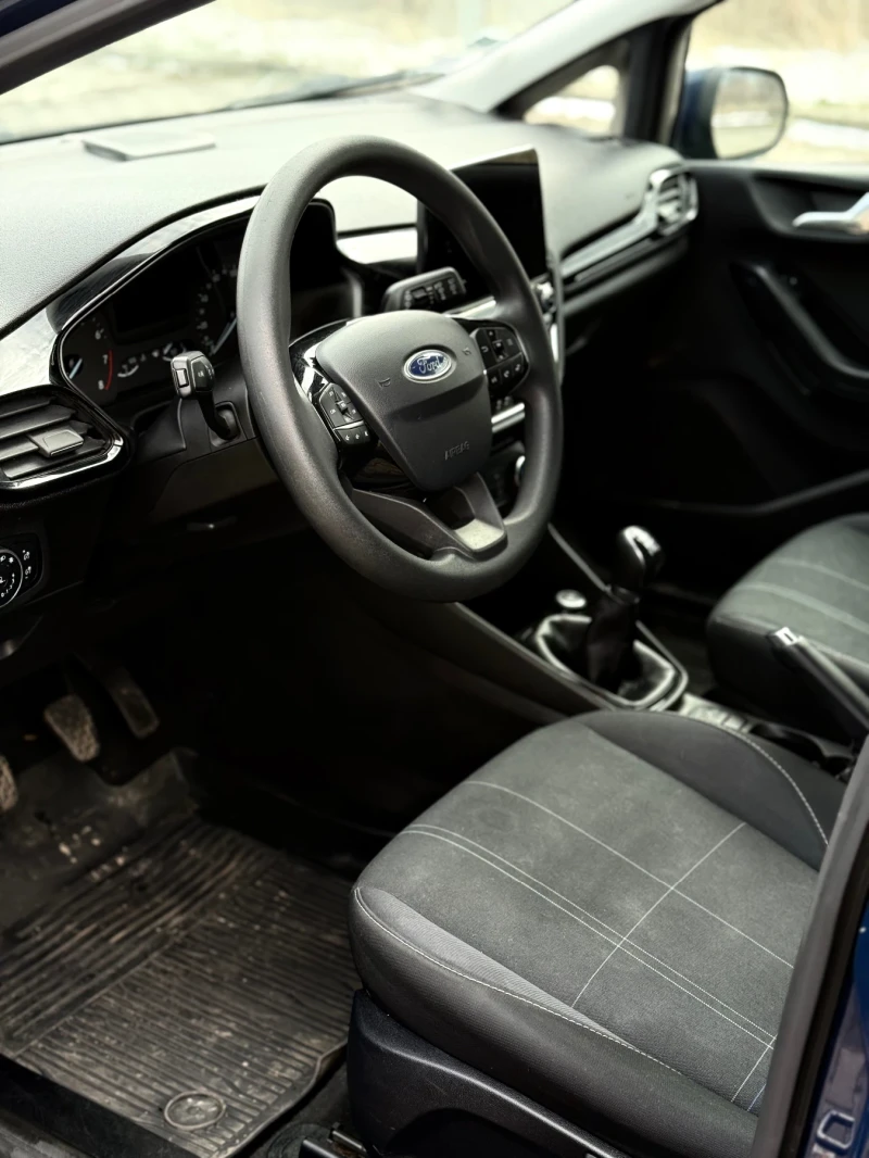 Ford Fiesta 1.1/86кс/105хил км/Ръчка/Нави/Парктроник/Тъч, снимка 8 - Автомобили и джипове - 53097832