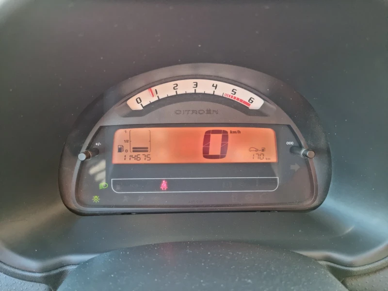 Citroen C2 1.4 HDI, снимка 12 - Автомобили и джипове - 53506627
