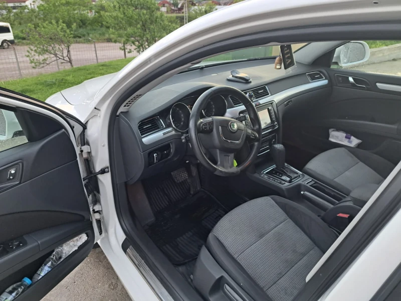 Skoda Superb 2.0 DIESEL, снимка 10 - Автомобили и джипове - 53580715