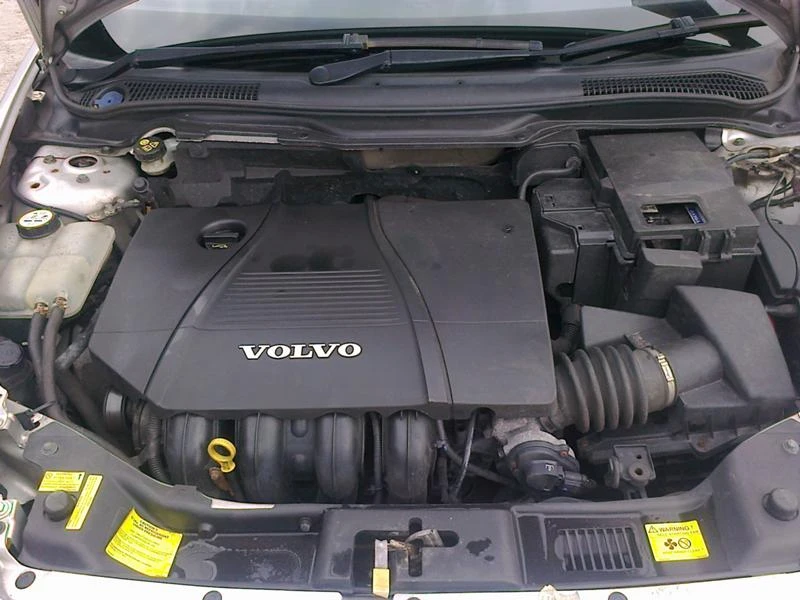 Volvo S40 1.6D ,1.8i , 2.4i - изображение 6