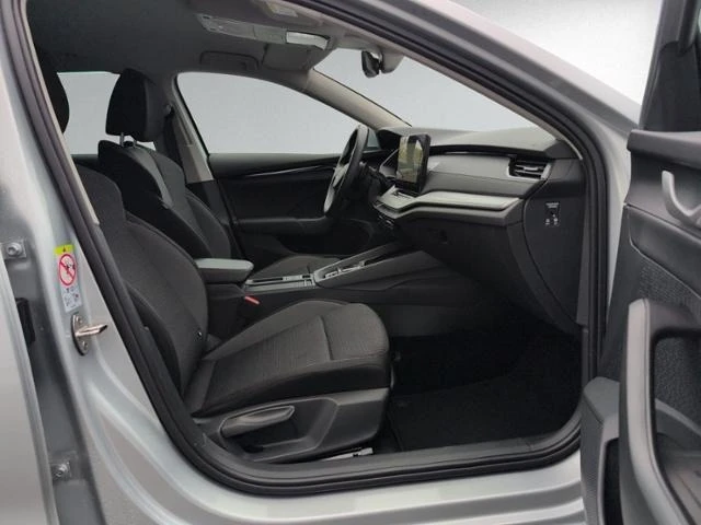 Skoda Octavia 2.0TDI* DSG* LED* CAM* DISTR* , снимка 12 - Автомобили и джипове - 53378112