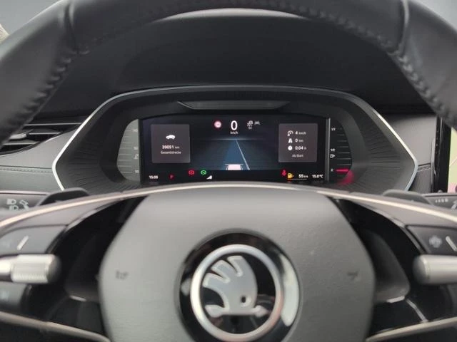 Skoda Octavia 2.0TDI* DSG* LED* CAM* DISTR* , снимка 7 - Автомобили и джипове - 53378112