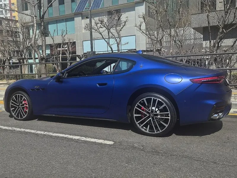 Maserati GranTurismo * TROFEO* 3.0* * 542HP* * , снимка 3 - Автомобили и джипове - 54957082