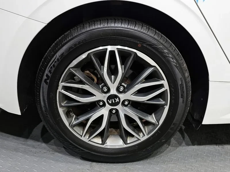 Kia K5 2.0 TRENDY, снимка 5 - Автомобили и джипове - 55187840