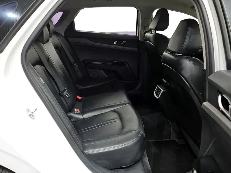 Kia K5 2.0 TRENDY, снимка 12 - Автомобили и джипове - 55187840