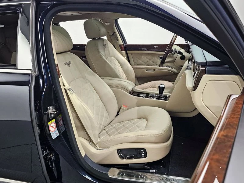 Bentley Mulsanne ОБДУХВАНЕ* ЕЛ. БАГАЖНИК* МАСАЖ* ЛЮК* КРАЙНА ЦЕНА, снимка 8 - Автомобили и джипове - 55727809