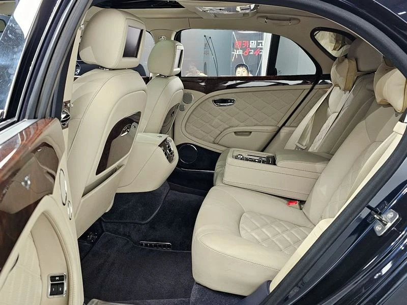 Bentley Mulsanne ОБДУХВАНЕ* ЕЛ. БАГАЖНИК* МАСАЖ* ЛЮК* КРАЙНА ЦЕНА, снимка 11 - Автомобили и джипове - 55727809