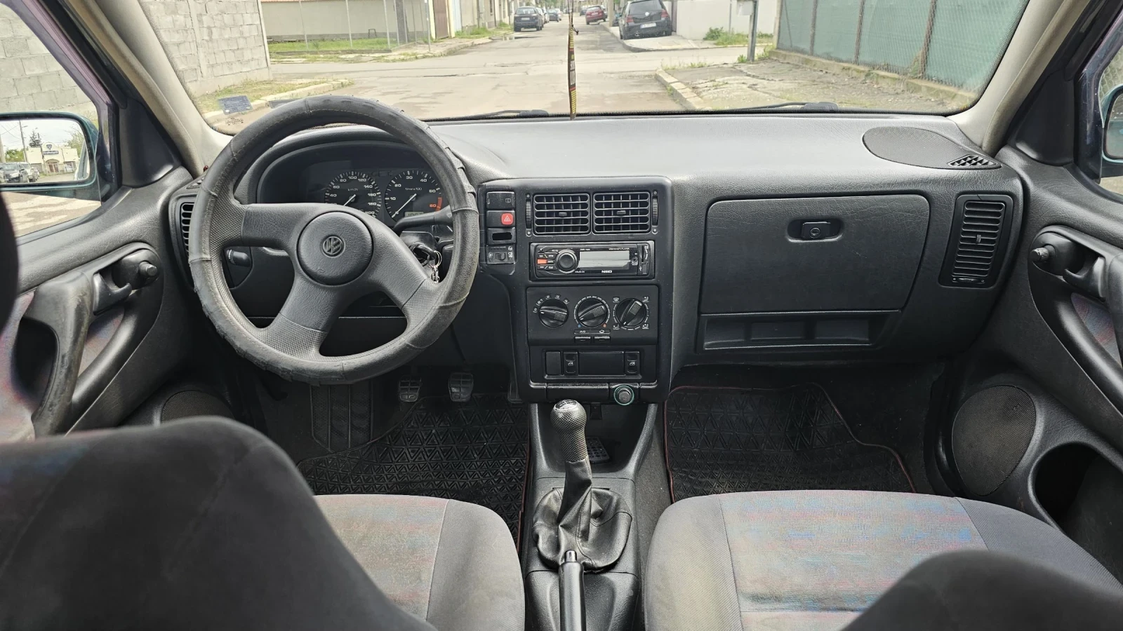 VW Polo 1.6 - изображение 5