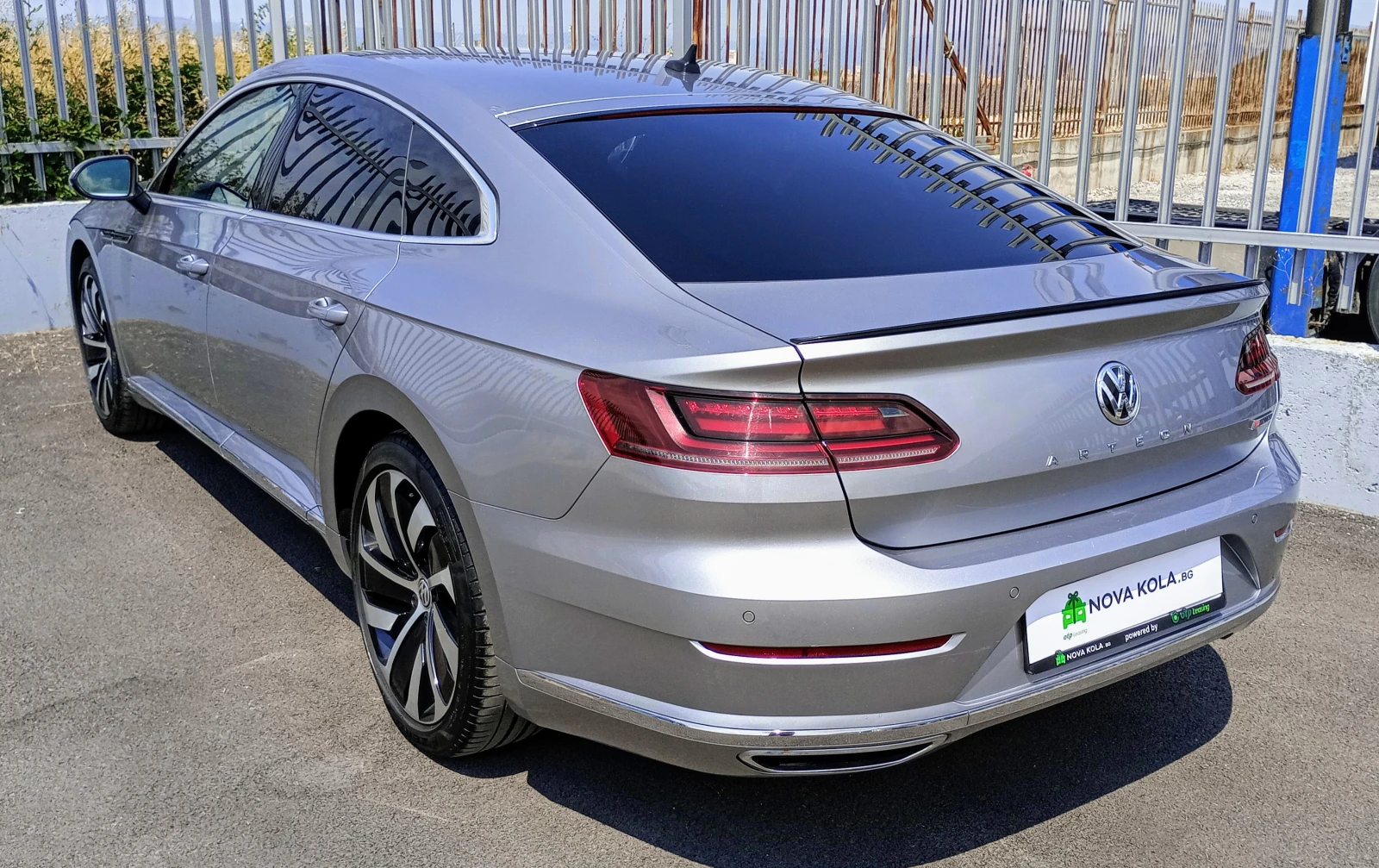 VW Arteon  2.0 TDI (190 кс) 4MOTION SCR DSG R-Line - изображение 3