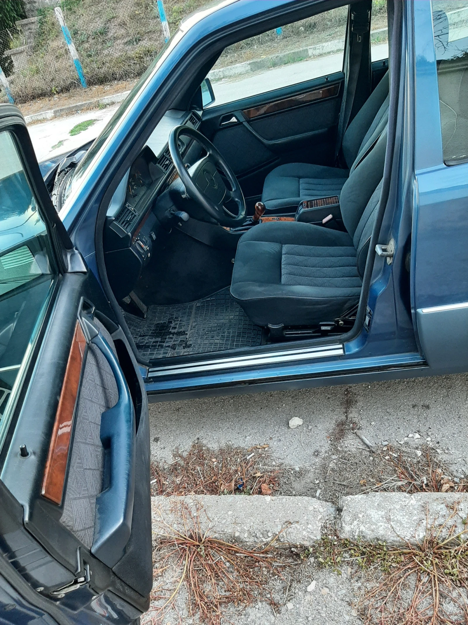 Mercedes-Benz 124  - изображение 5