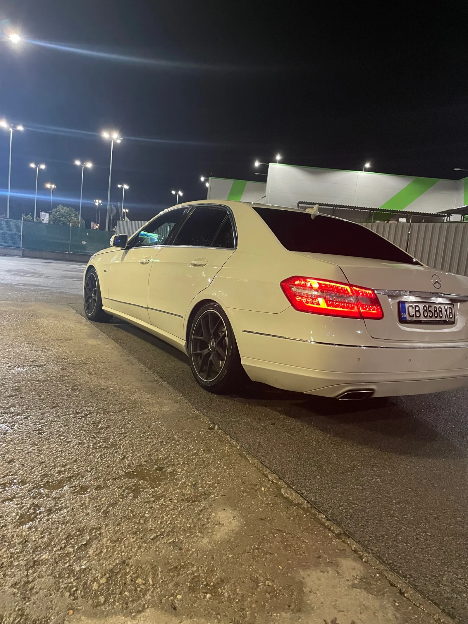 Mercedes-Benz E 300  - изображение 6