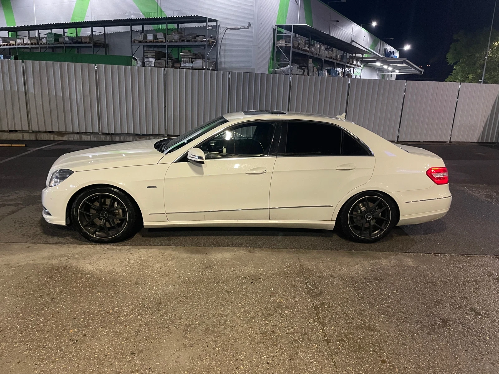 Mercedes-Benz E 300  - изображение 7