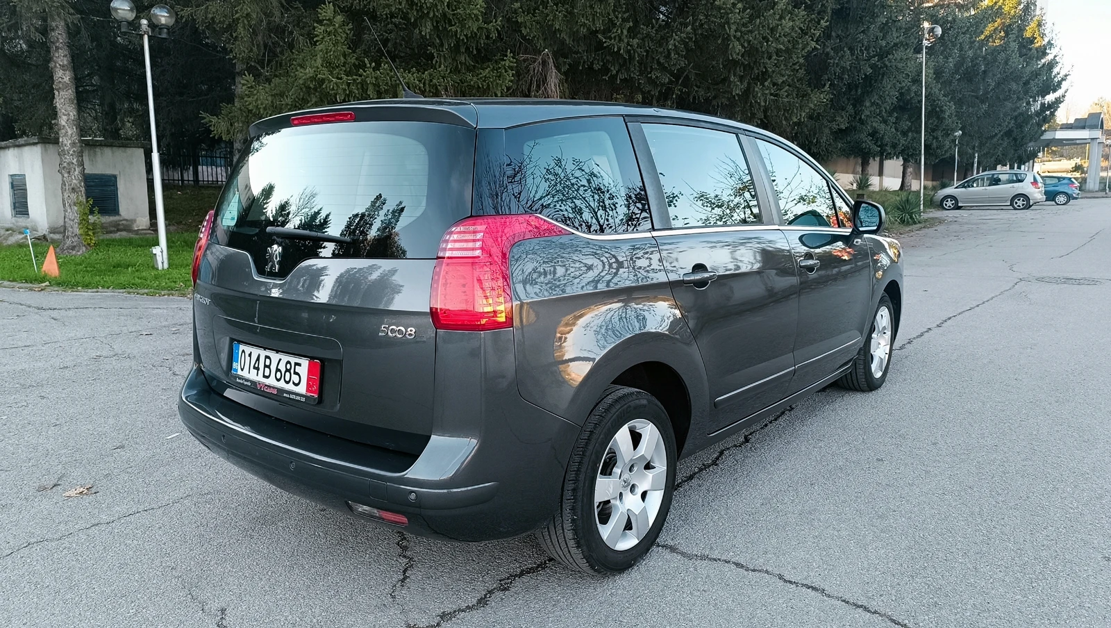 Peugeot 5008 1.6HDi 7 места - изображение 5