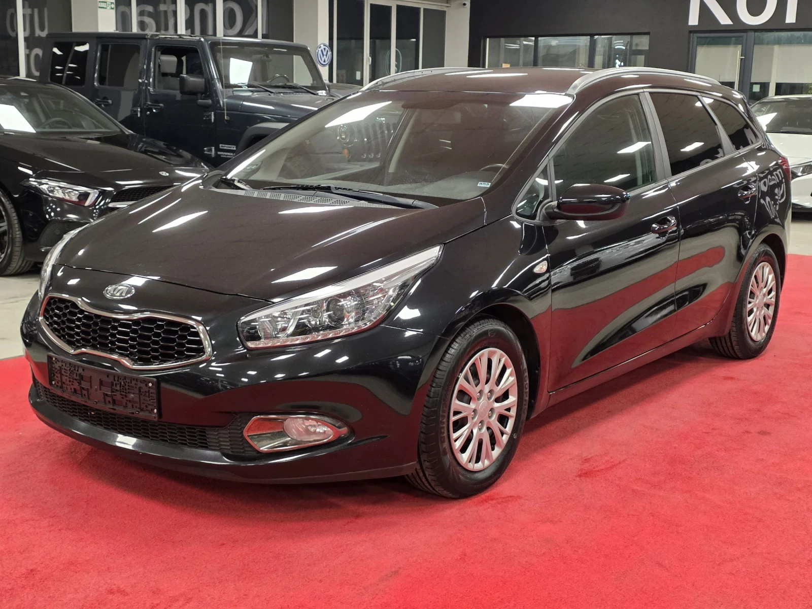 Kia Ceed SW | 1.6 CRDI | 6CK | Нави | Камера , снимка 3 - Автомобили и джипове - 53752737