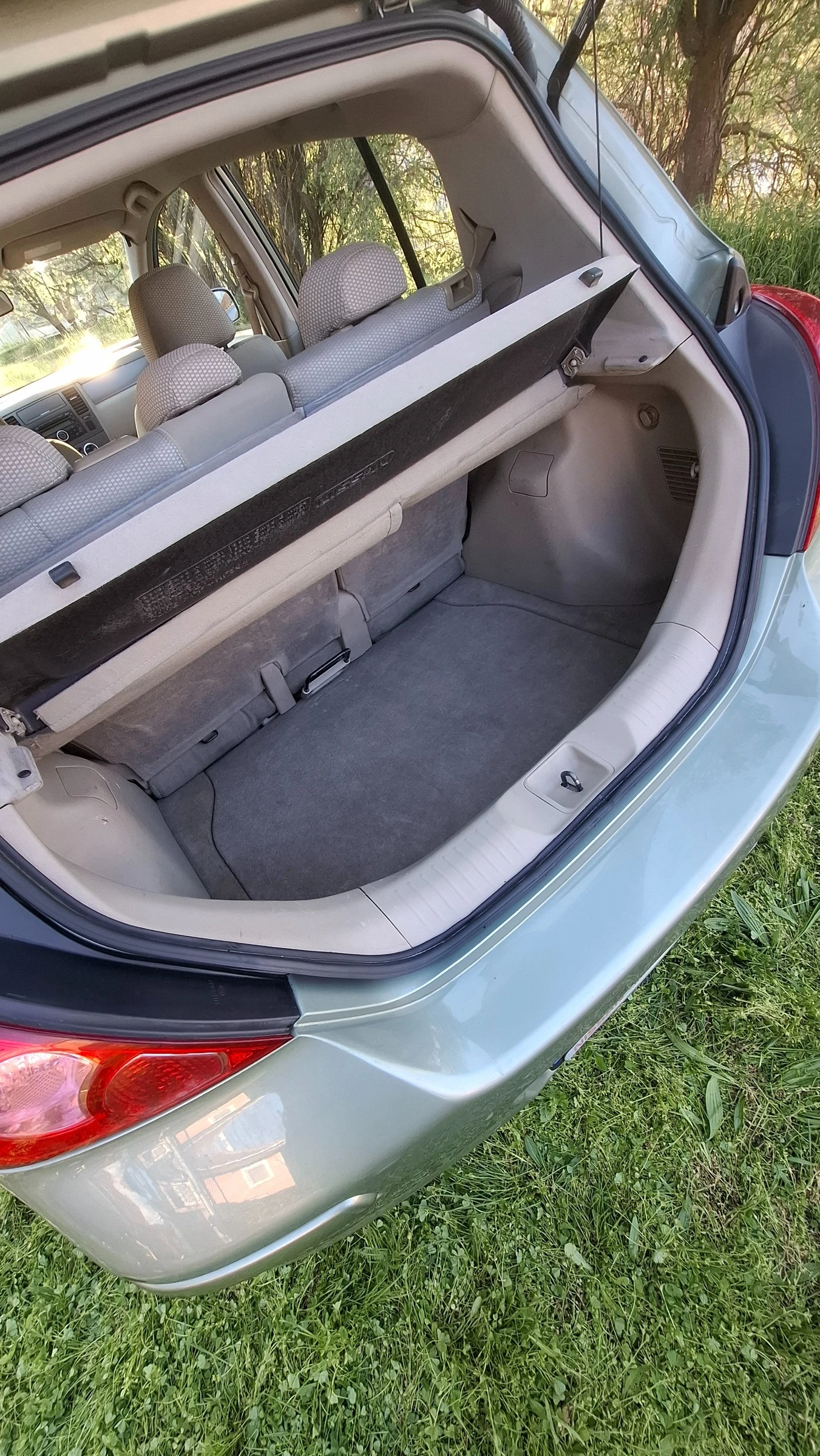 Nissan Tiida 1, 5 dCi, снимка 7 - Автомобили и джипове - 54269213