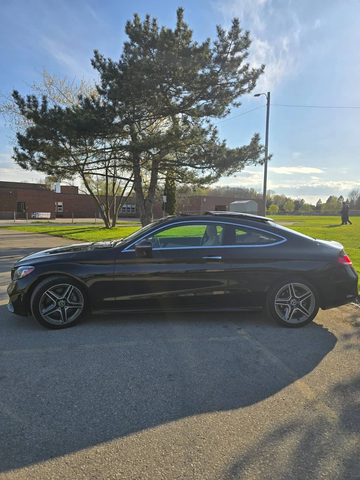 Mercedes-Benz C 300 ПОДГРЕВ * ПАНОРАМА * АМБИЕНТ * BURMESTER * CARFAX, снимка 2 - Автомобили и джипове - 54731630