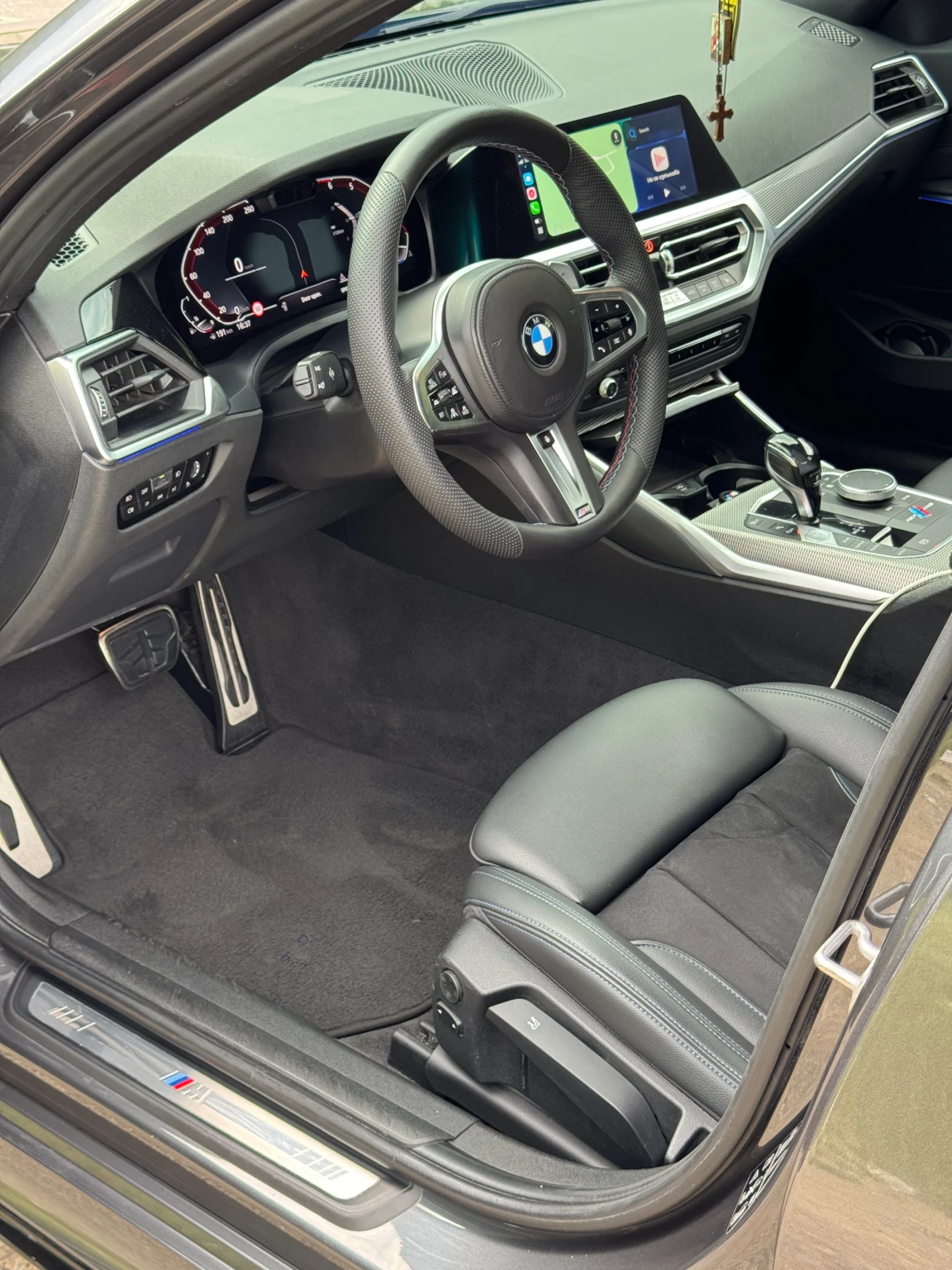 BMW 320, снимка 11 - Автомобили и джипове - 54784879