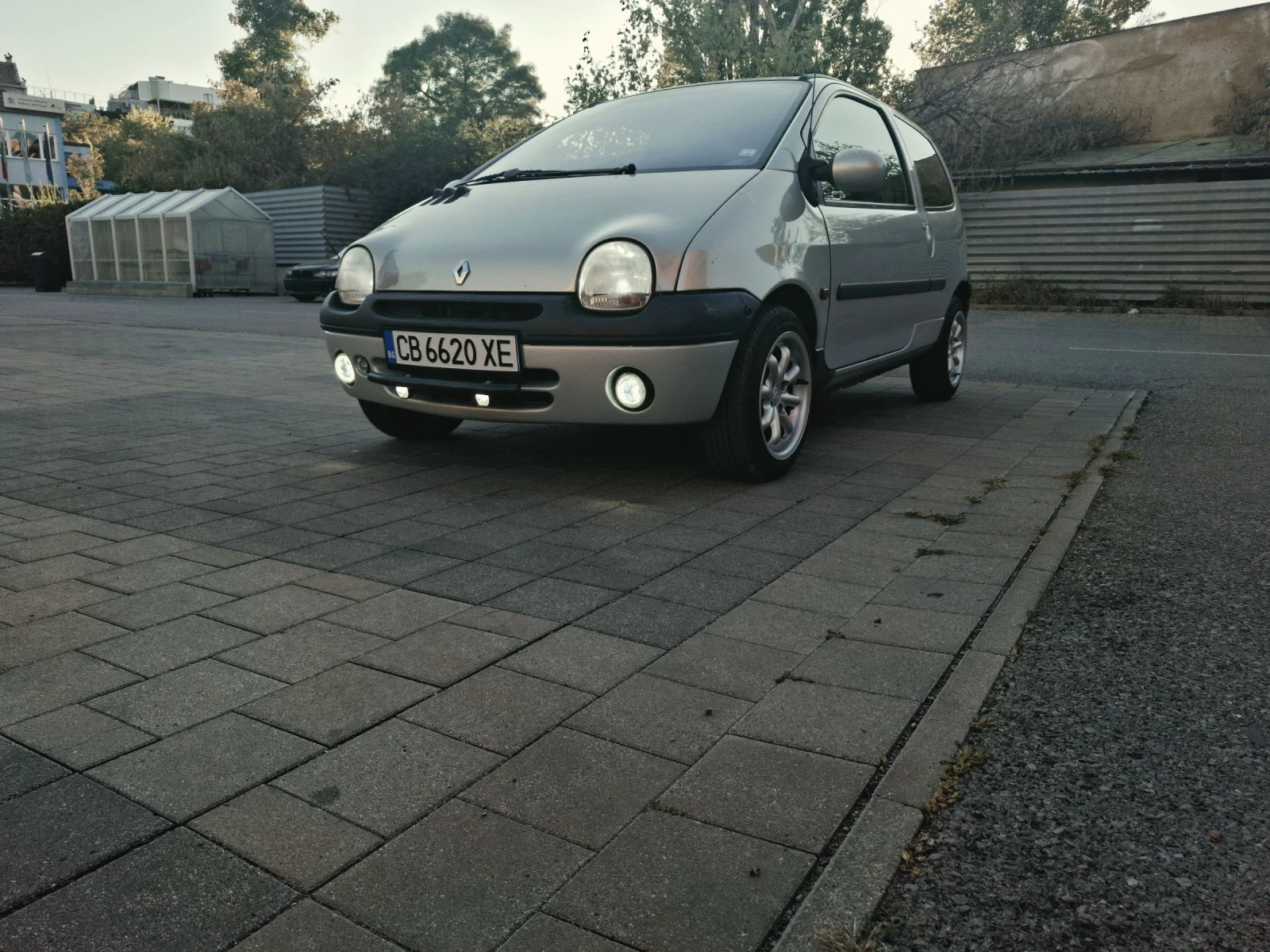 Renault Twingo 1.2 16v, снимка 2 - Автомобили и джипове - 55683121