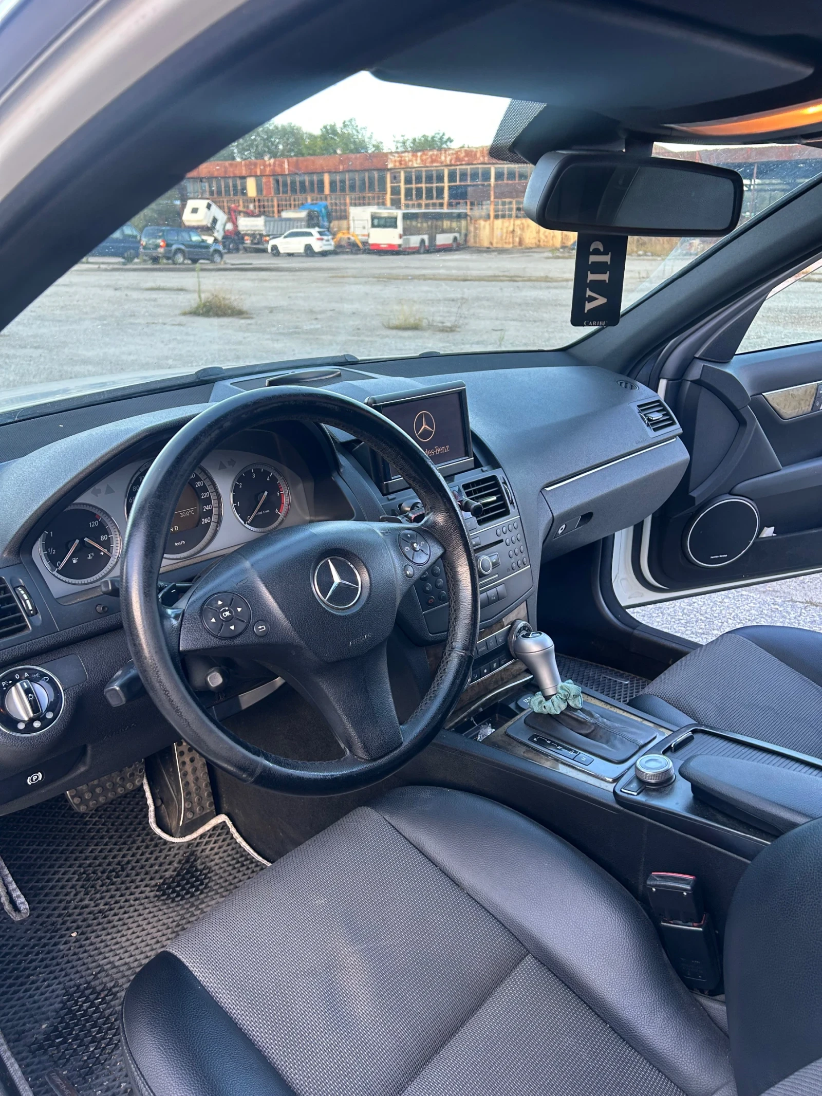 Mercedes-Benz C 320 AMG пакет, снимка 7 - Автомобили и джипове - 55878759