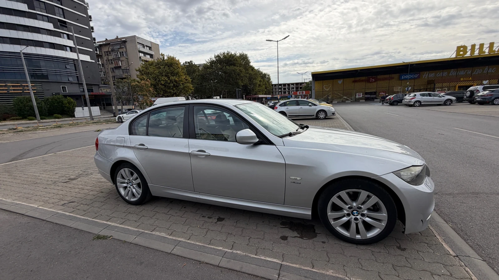 BMW 320 320 d x drive, снимка 4 - Автомобили и джипове - 56172957