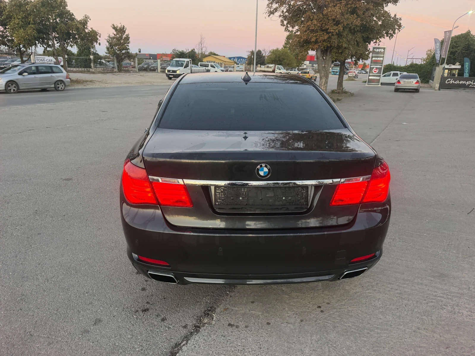 BMW 740 BMW-740-Avtomat2011-300kc-Dizel Top e, снимка 6 - Автомобили и джипове - 56321290